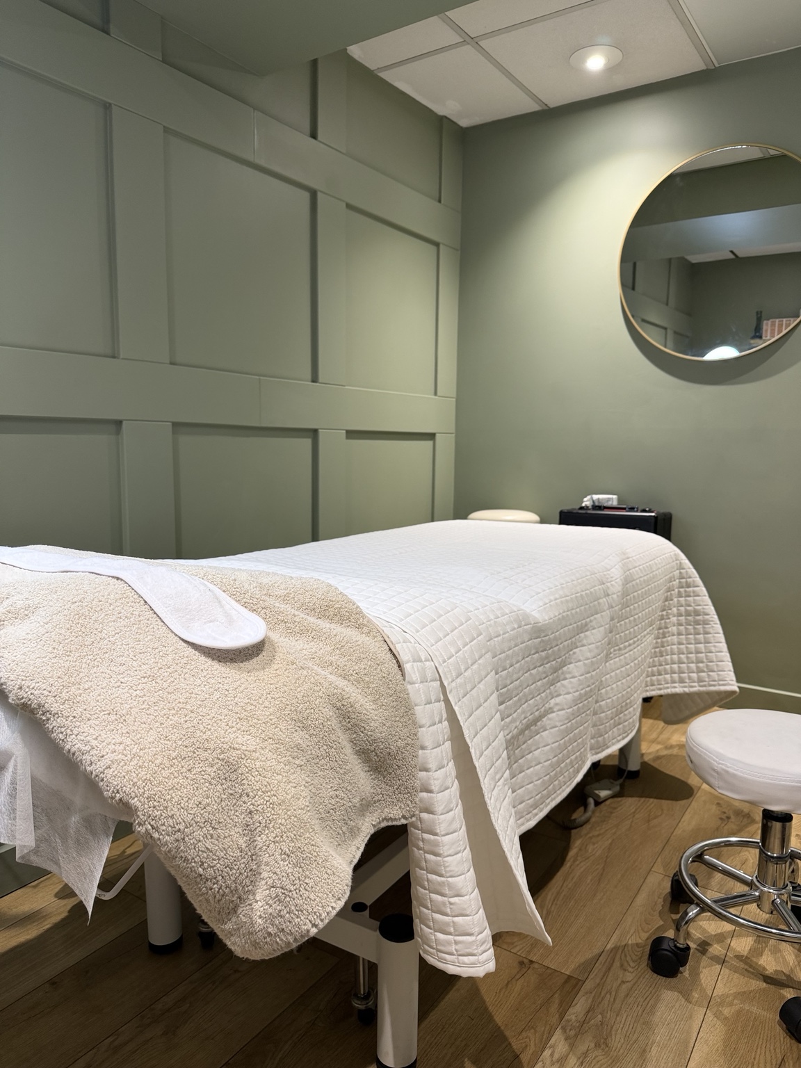 ALEVRA treatment bed ready for a facial